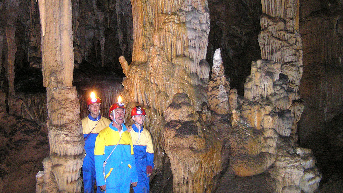 Field Trip to Modrič Cave